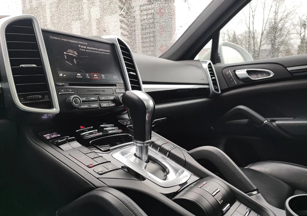 Porsche Cayenne cena 154900 przebieg: 105000, rok produkcji 2017 z Katowice małe 781